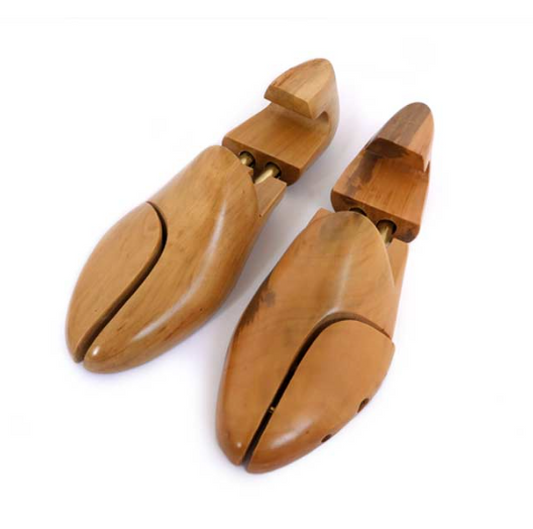 Schima Wood Lacquered Shoe Tree (pair)